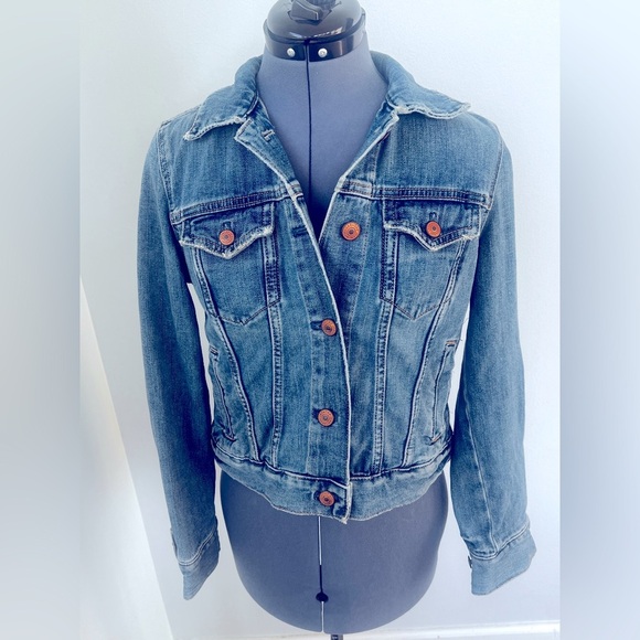 Gap 2011 Vintage Denim Trucker Jacket S Classic Blue Jean Coat Casual Button-Up - Picture 2 of 16